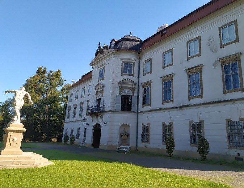 Zámek Jezdkovice, Jezdkovice, Czechia, Czech Republic (Czechia)